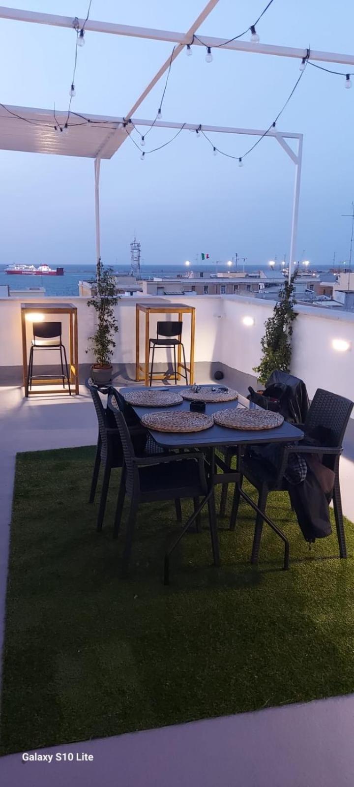 Ferienwohnung Attic8 Bari Exterior foto